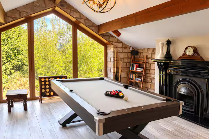 Games room with pool table